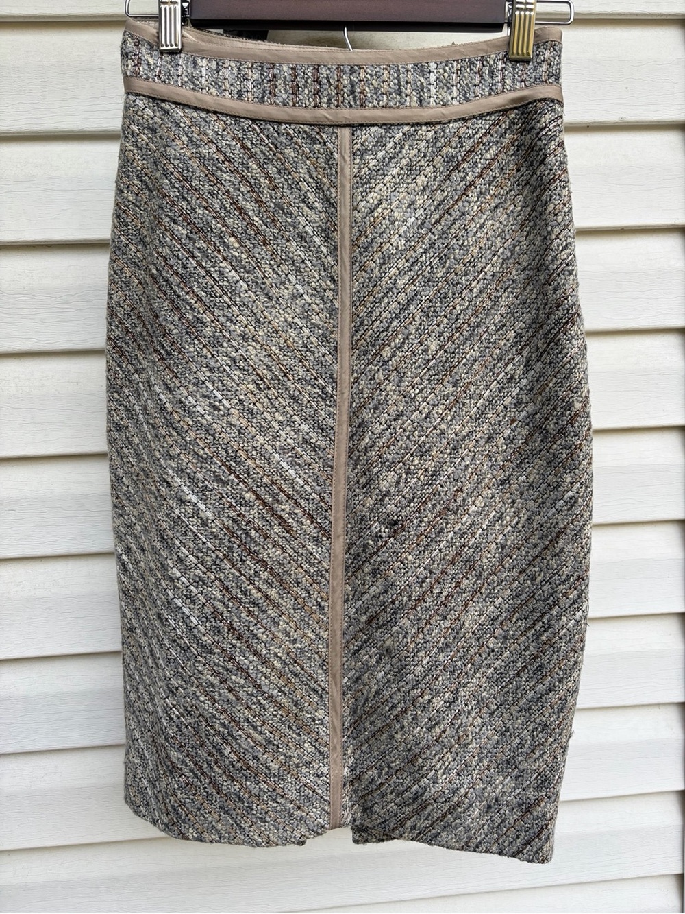 White House Black Market Tweed Bouclé Pencil Skirt Taupe Gray Size 00
